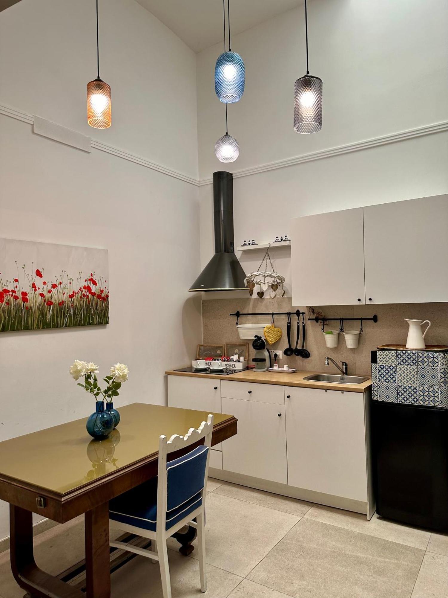 Martucci 83 Bed & Breakfast Napoli Bagian luar foto